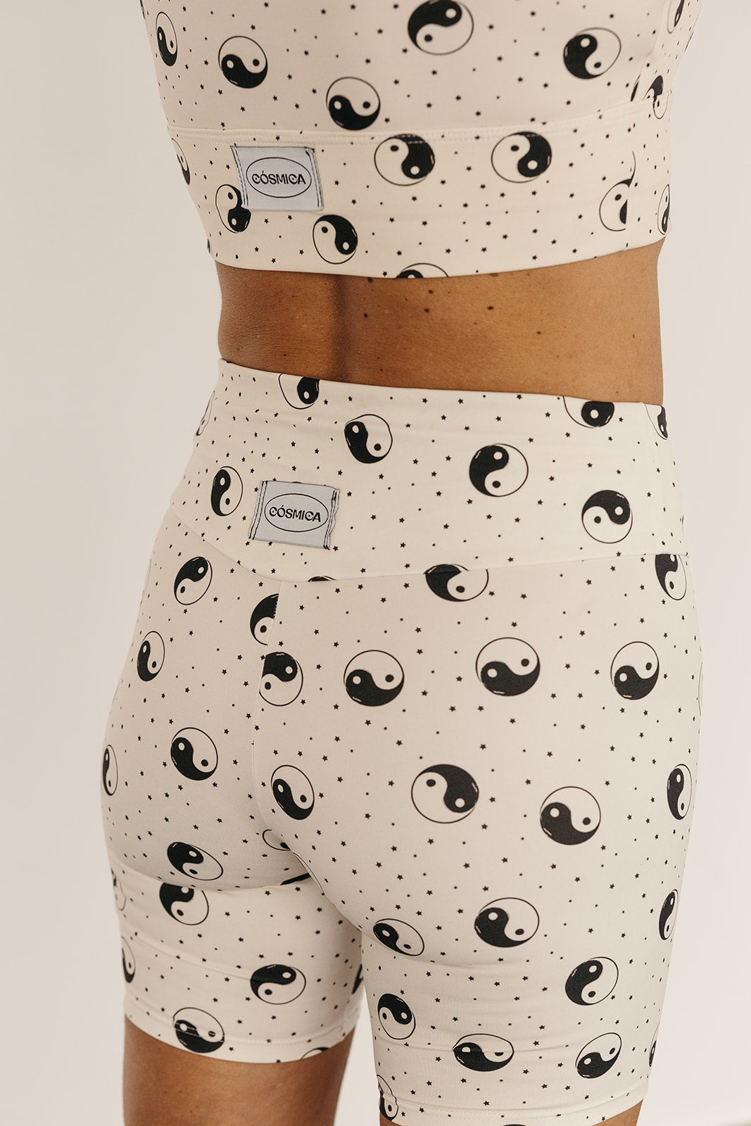 Shorts Cósmica Ying Yan