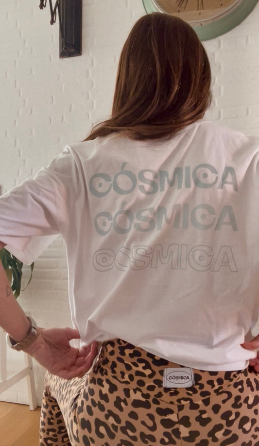 Camiseta Cósmica Iconic.